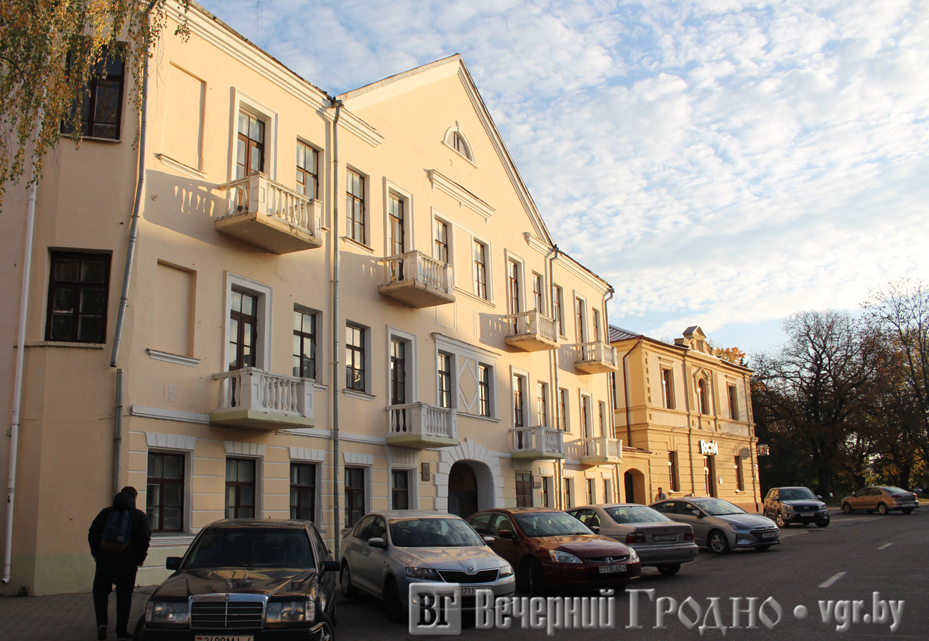 Бывшее общежитие медуниверситета в центре Гродно продолжает дешеветь Бывшее  общежитие медуниверситета в центре Гродно продолжает дешеветь