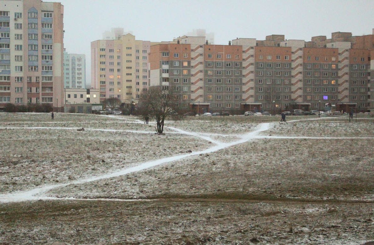 Вишневец просят потесниться — в микрорайоне собираются строить многоэтажки,  а местные жители хотят зону отдыха